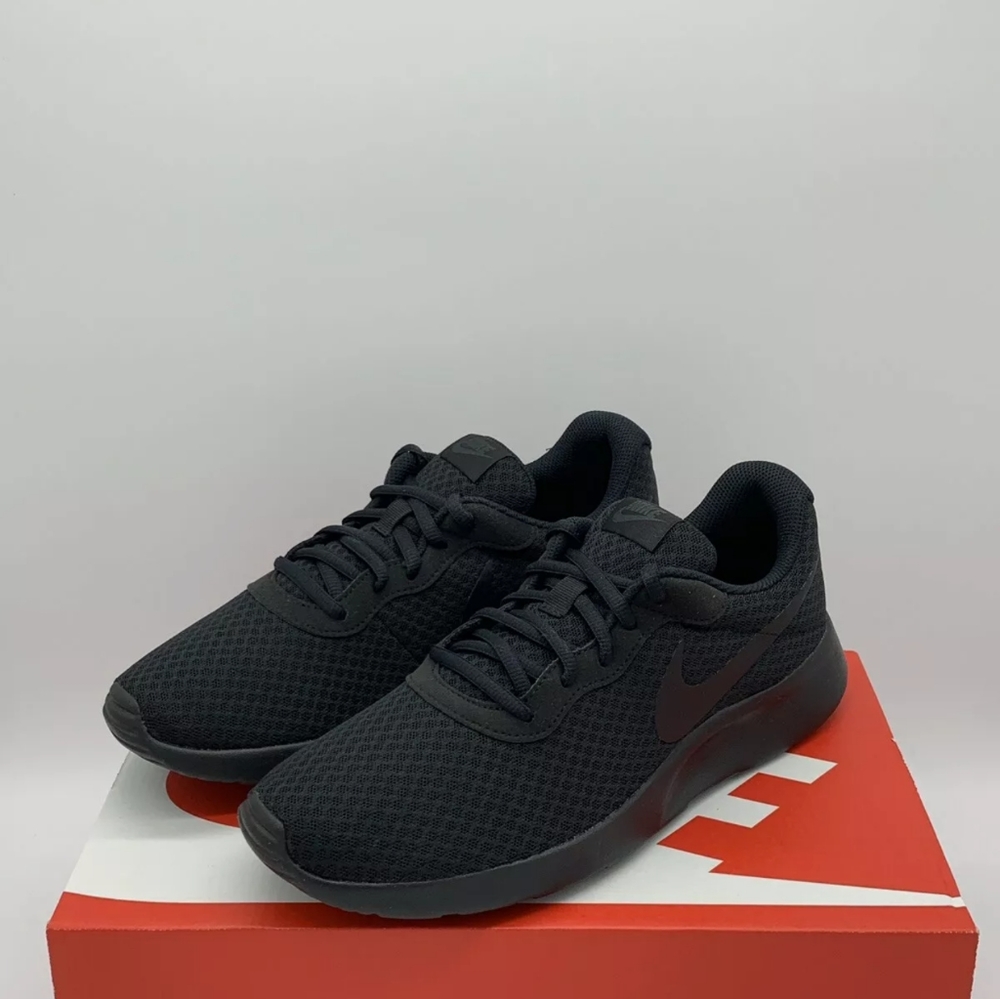 NEW MEN'S NIKE TANJUN Size: 8.5 ATHLETIC RUNNING